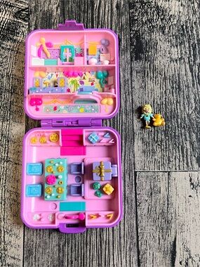 polly pocket partytime surprise Keepsake 30th Anniversary Compact Doll Figures